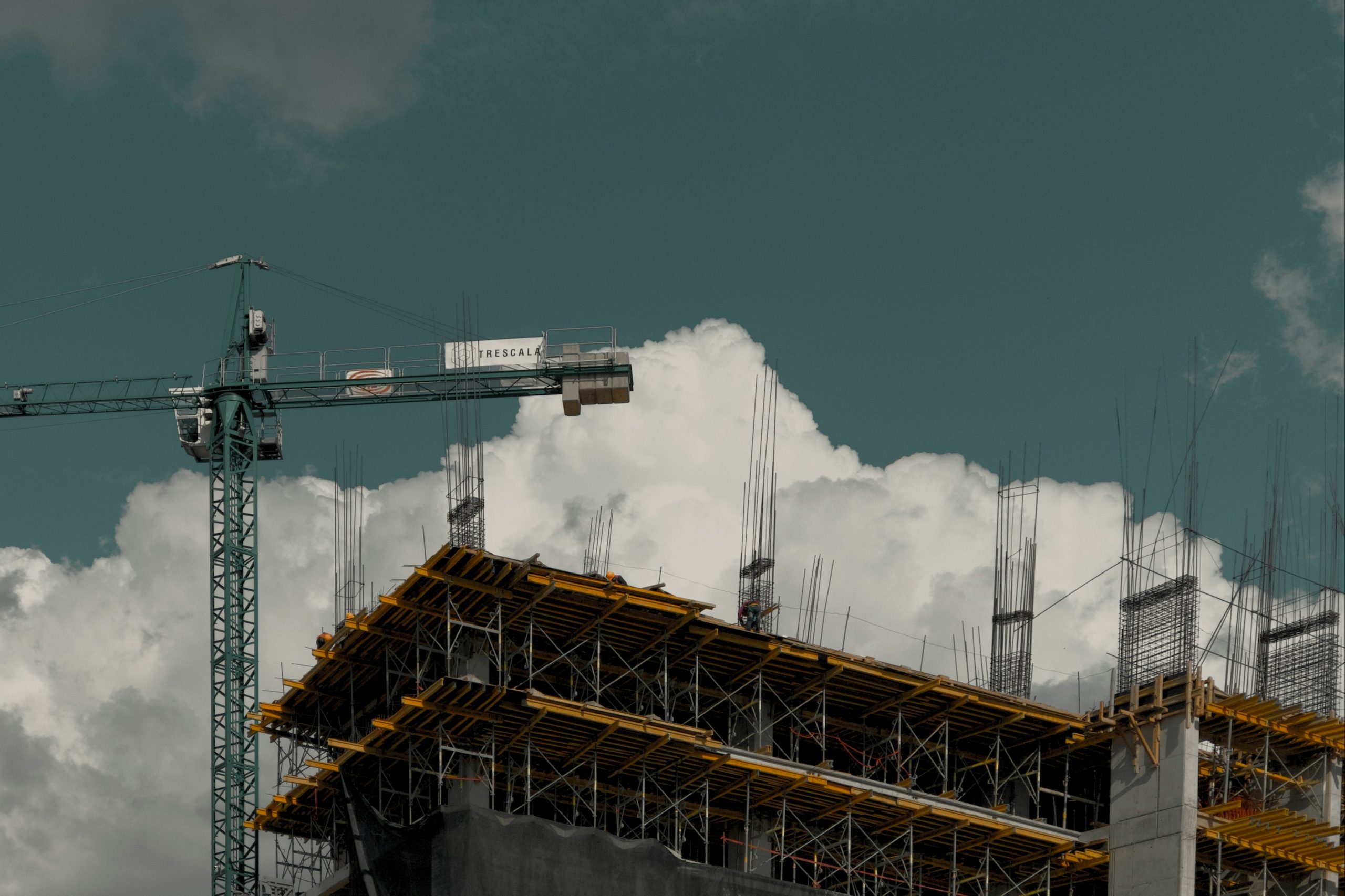 Tailored Material Solutions for
Every Scale of Build